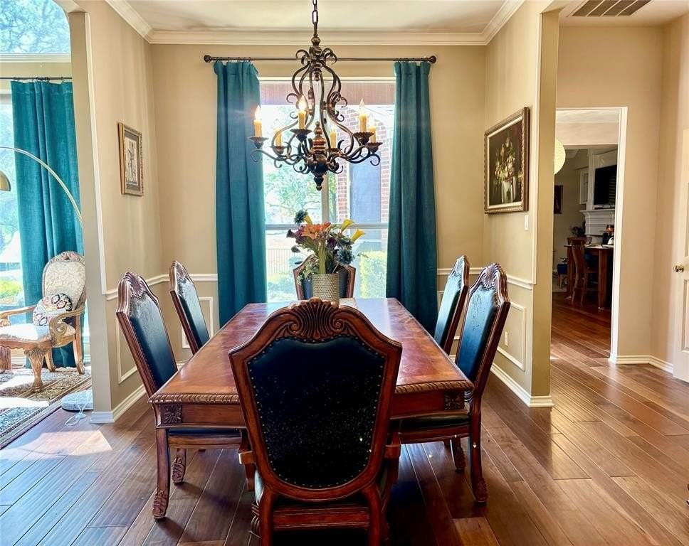 1327 Barrington Dr - Photo 6 of 24