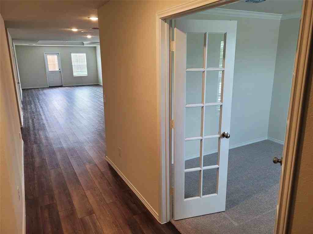 16029 Pemberly Way - Photo 3 of 19