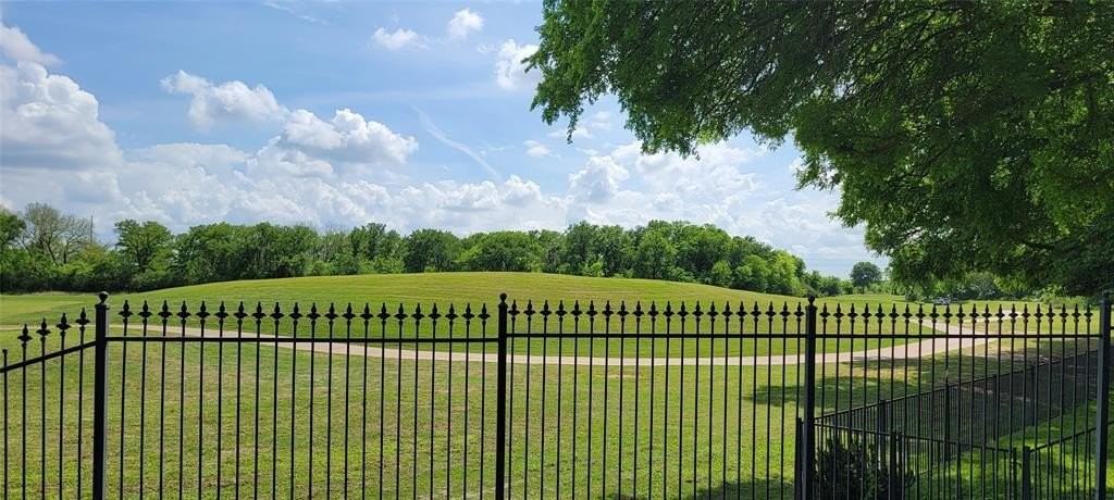 856 Merion Dr - Photo 6 of 34