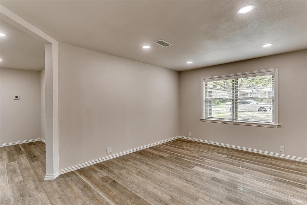 5631 Dent Rd - Photo 7 of 19