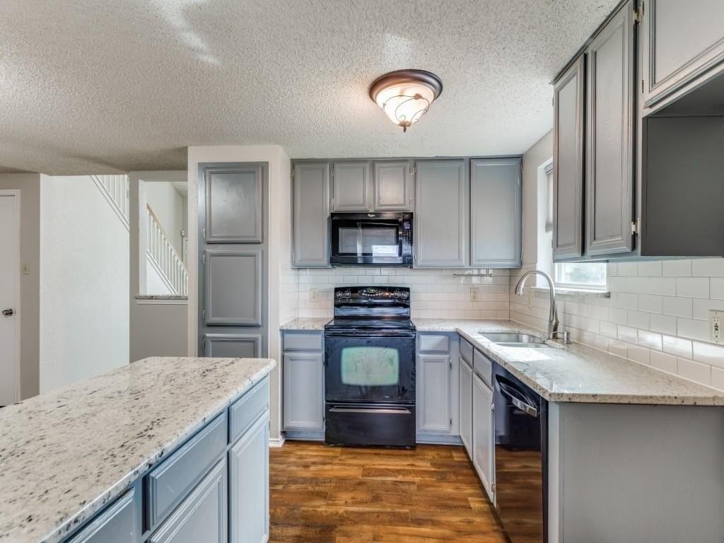 7124 Summerset Dr - Photo 6 of 25