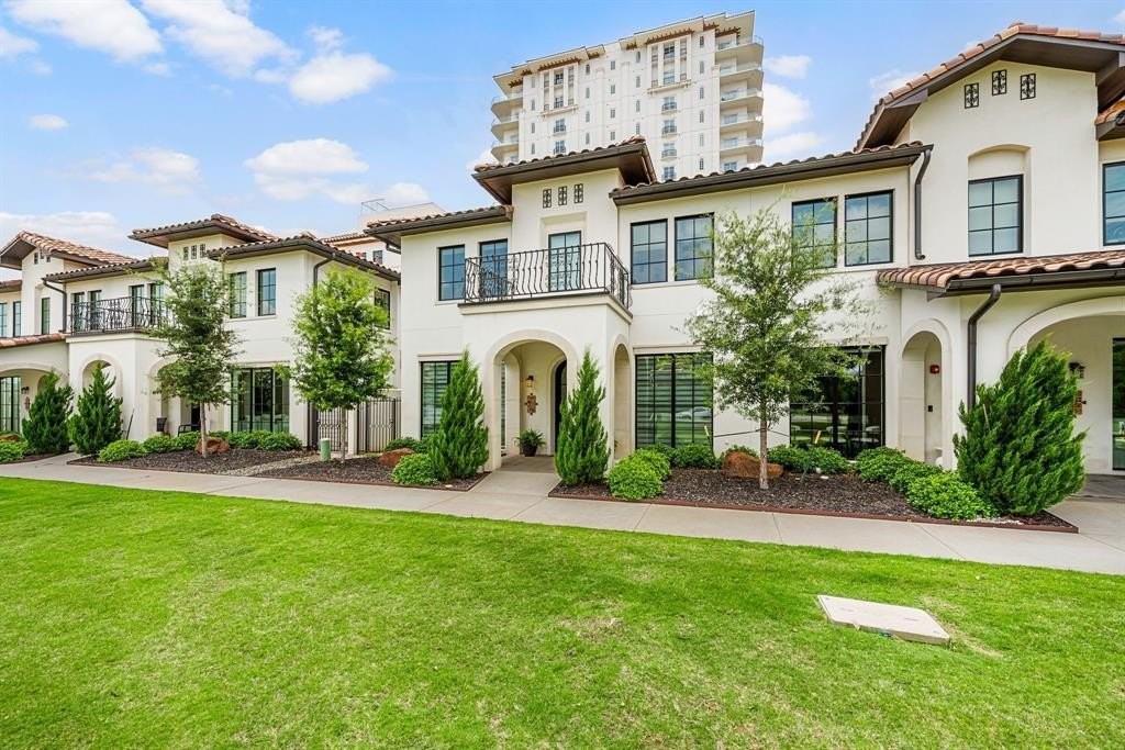 2850 Lakeside Pkwy #106 - Photo 3 of 32