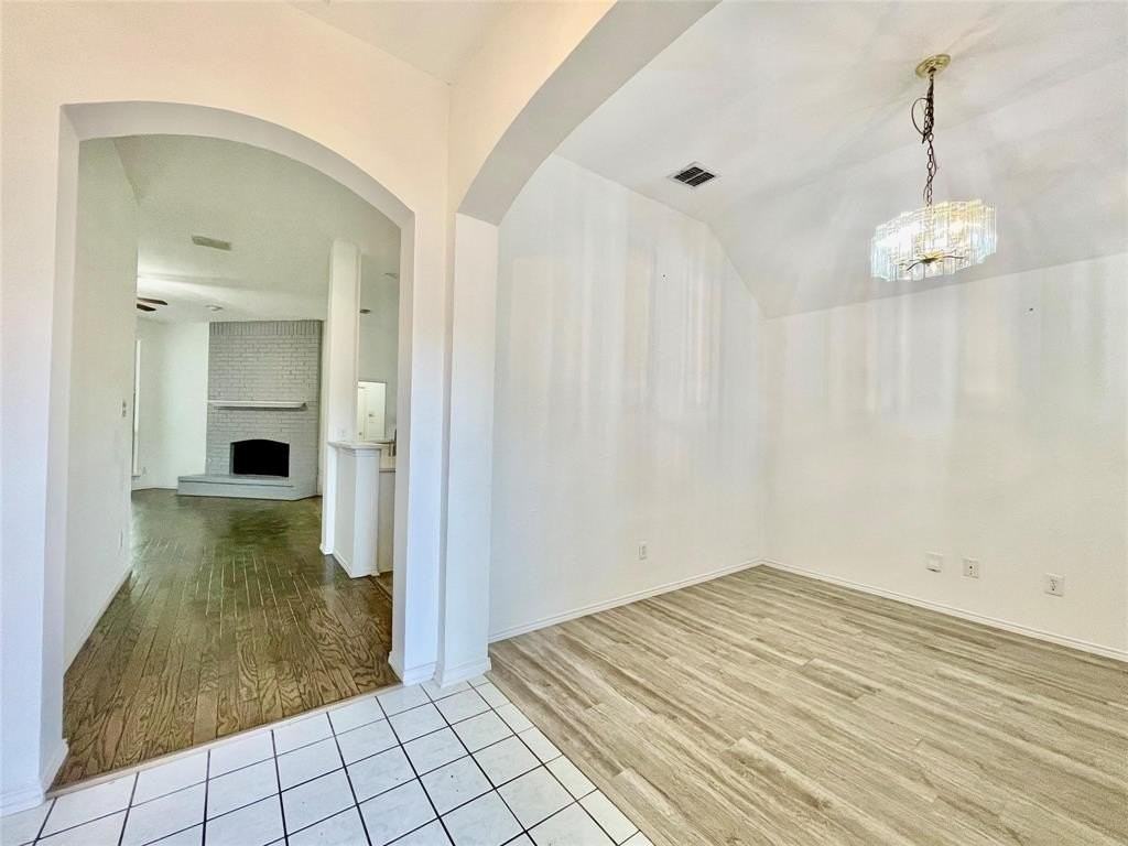 12002 Biloxi Dr - Photo 3 of 38