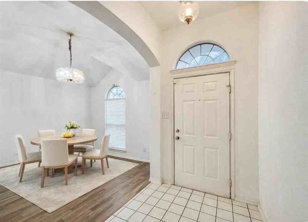 12002 Biloxi Dr - Photo 4 of 38