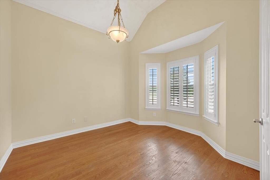 3500 Christopher Ln - Photo 6 of 25