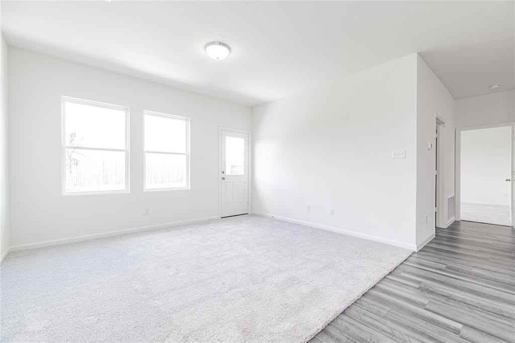 772 Wellington Dr - Photo 6 of 35