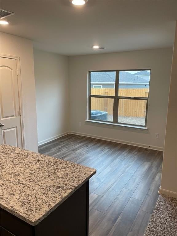 13613 Mineral Rd - Photo 5 of 20