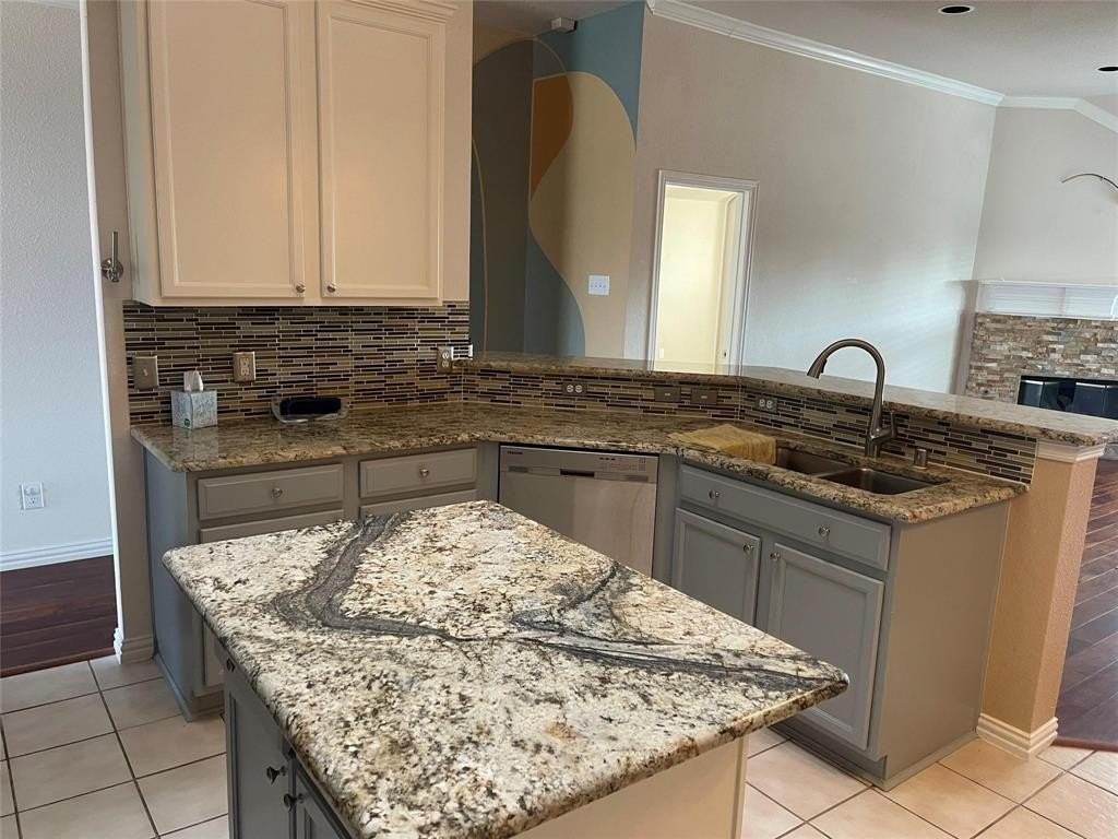 5628 Tribune Way - Photo 4 of 15