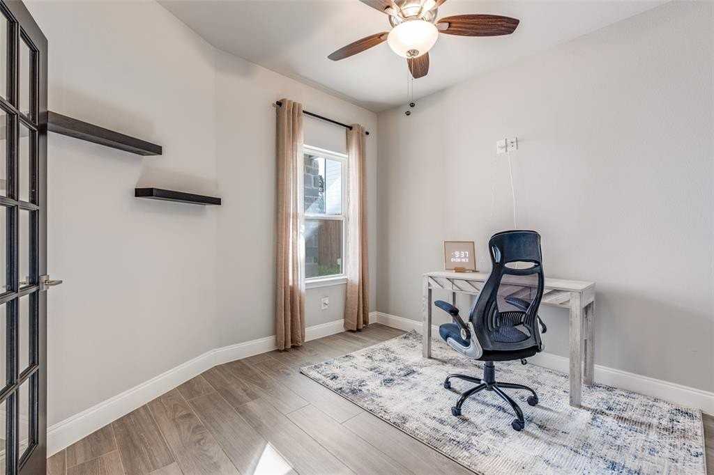 1415 Diceman Ave - Photo 3 of 20