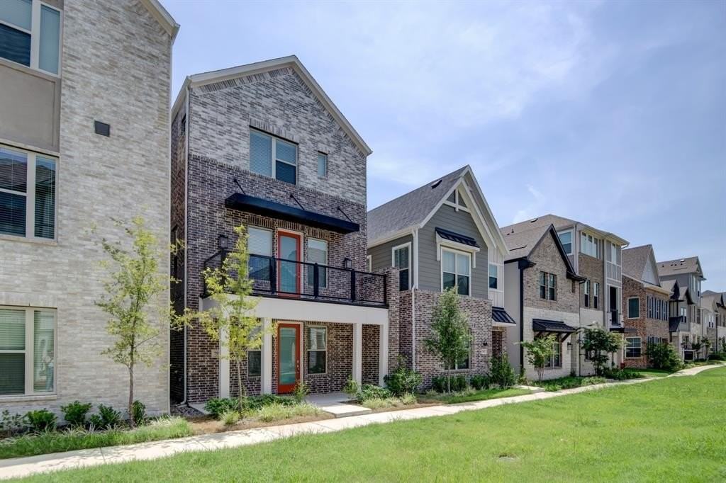 7551 Millingston Rd - Photo 2 of 34