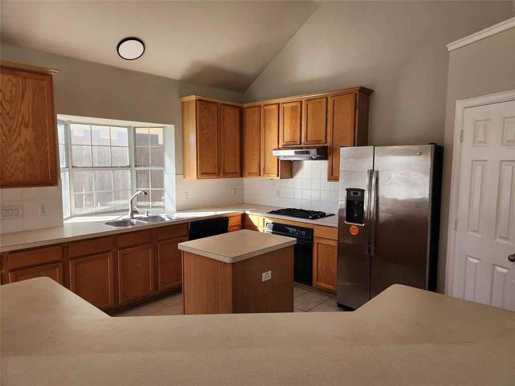 328 Ashley Pl - Photo 3 of 23