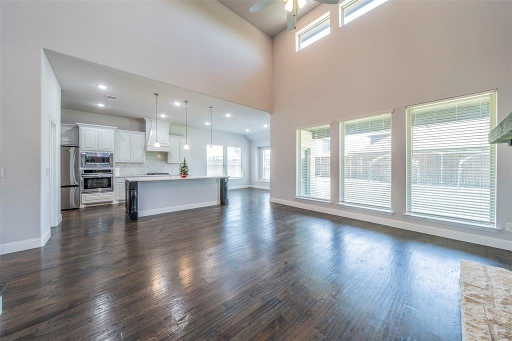 9489 Autumn Glen Dr - Photo 4 of 33