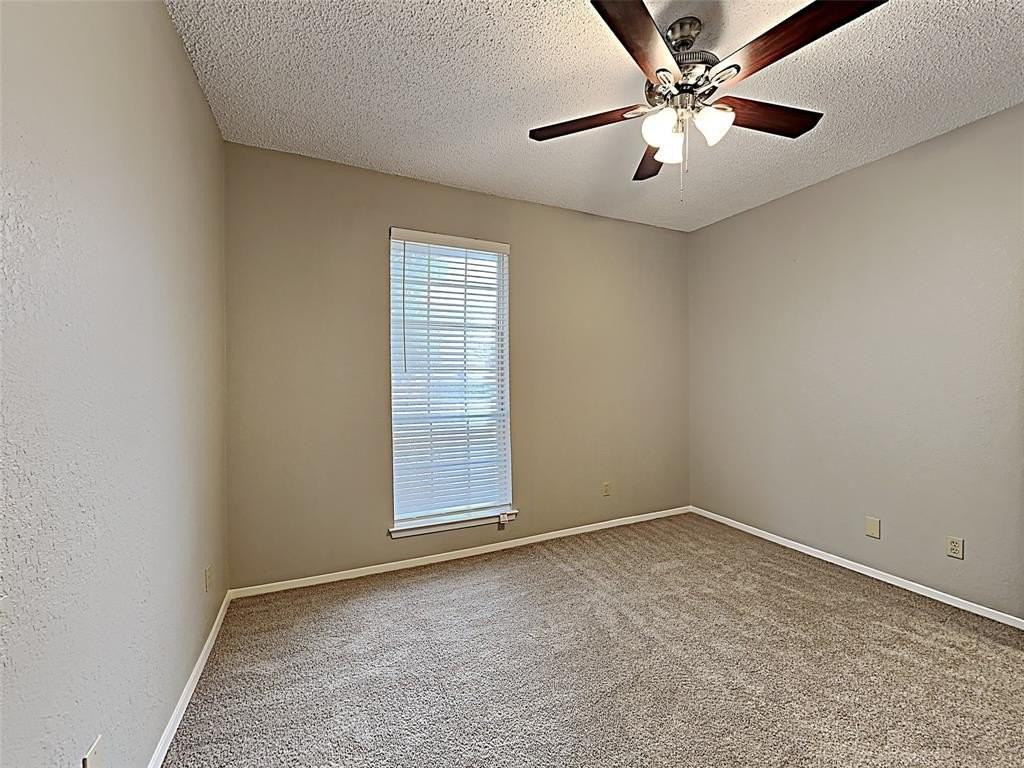 7764 Creekview Dr - Photo 5 of 15