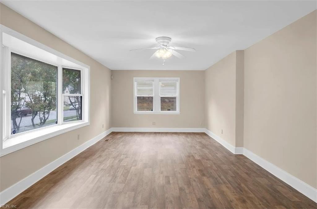 6261 Alexander St - Photo 5 of 19