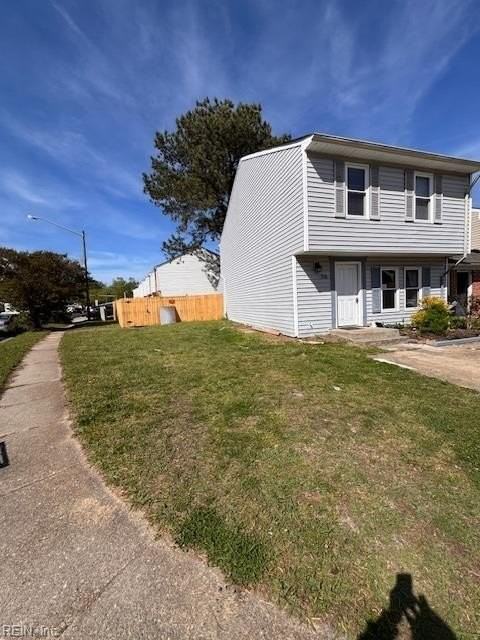 726 Wolftrap Ln - Photo 5 of 46