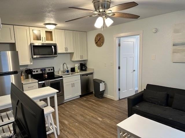 1500 W Ocean View Ave #A - Photo 5 of 9