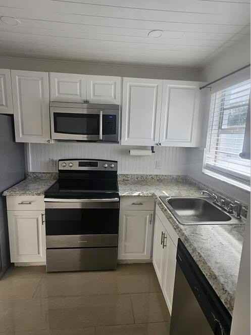 1630 Embassy Dr #105 - Photo 6 of 14