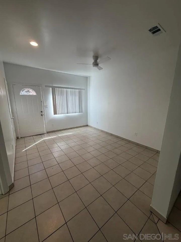 350 E Washington Ave Apt B - Photo 4 of 7