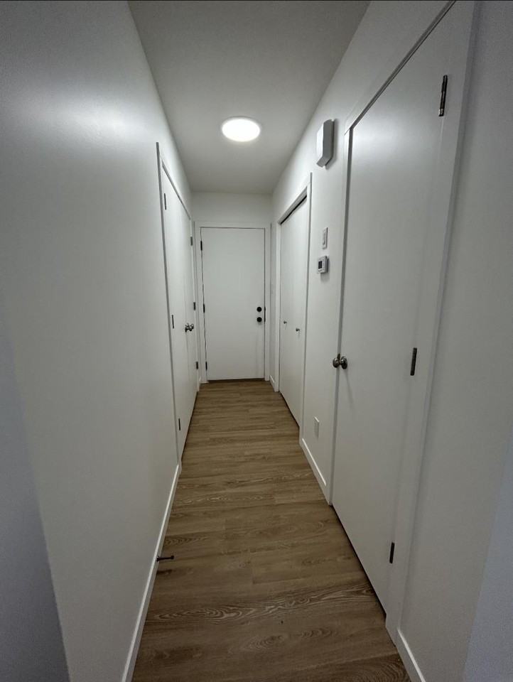 764 Athol St - Photo 5 of 10