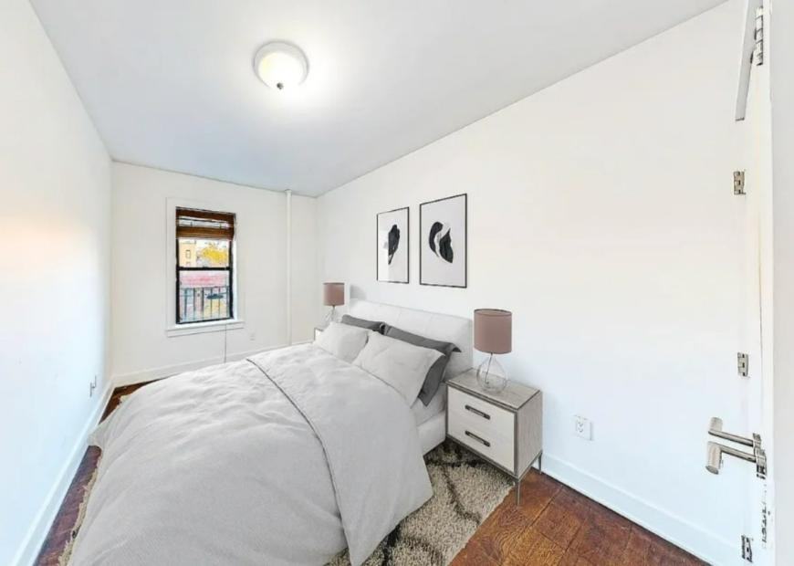 2504 44th St - Photo 4 of 5