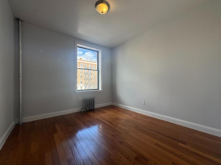 3924 Broadway - Photo 5 of 10