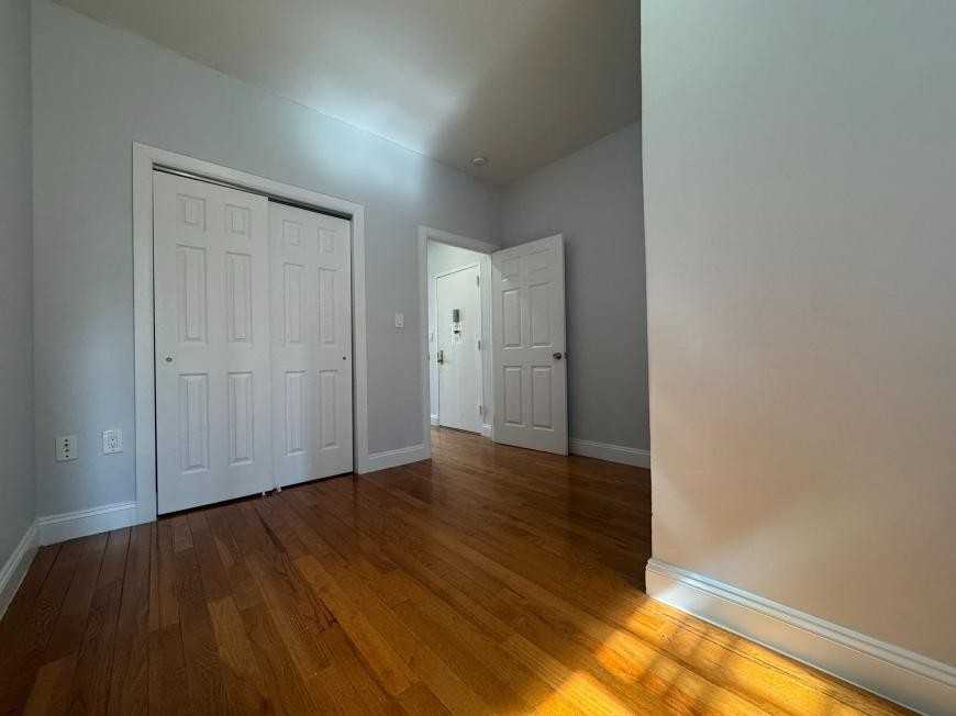 3924 Broadway - Photo 6 of 10