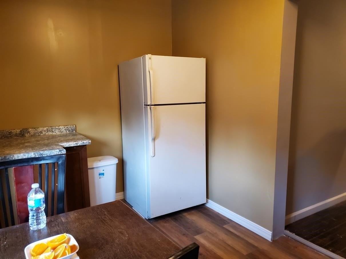 930 Emerald St #2B - Photo 5 of 23