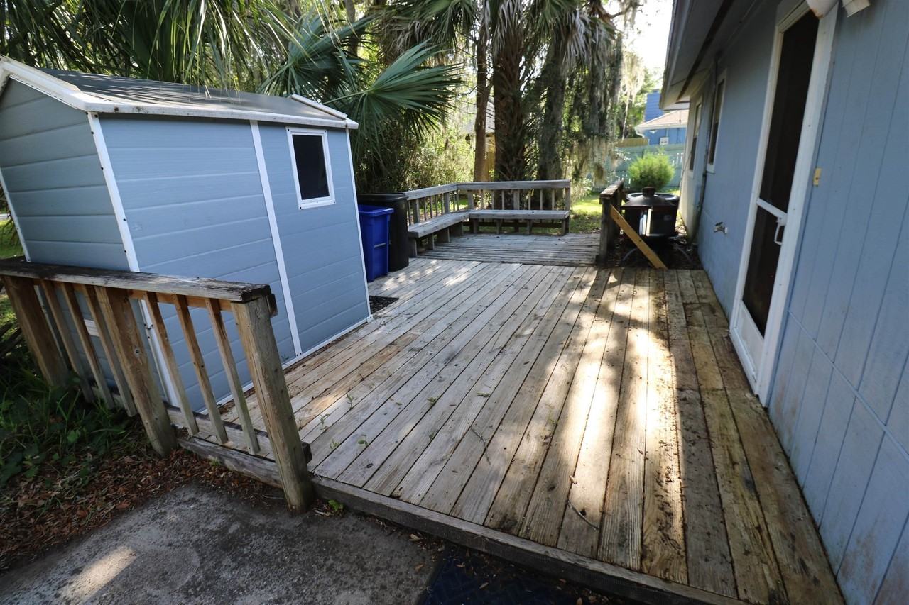 1680 Asturias St - Photo 2 of 16