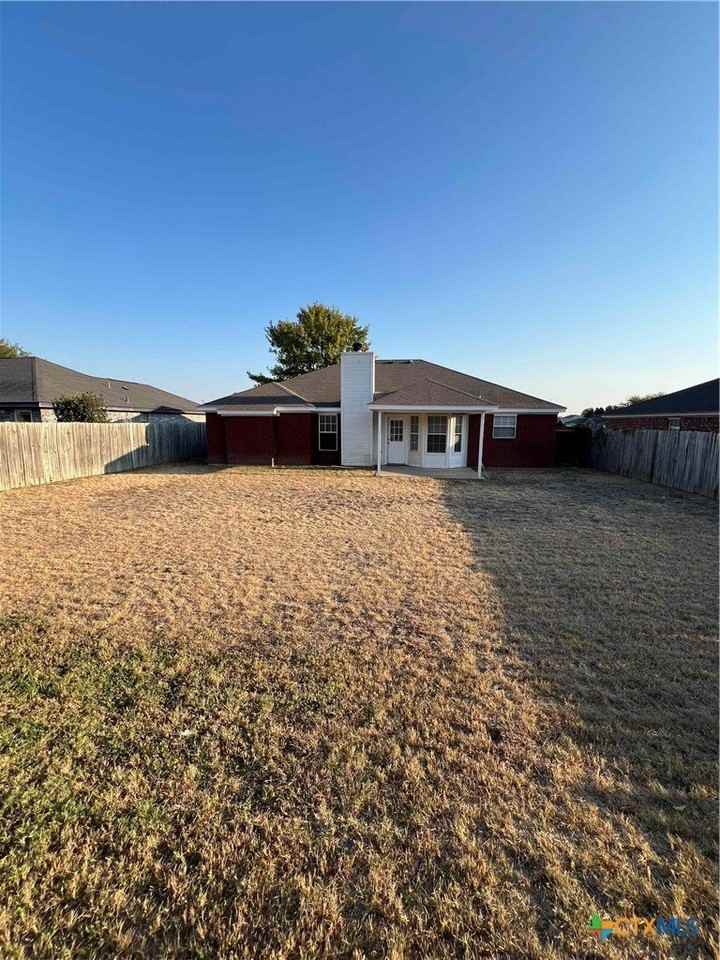 1704 Boydstun Loop - Photo 2 of 11