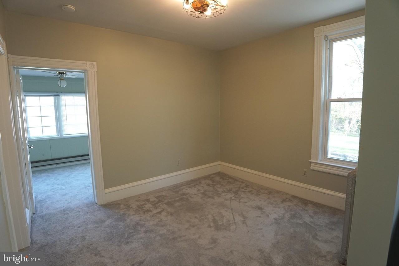 1000 Edmondson Ave Unit 4 - Photo 5 of 11