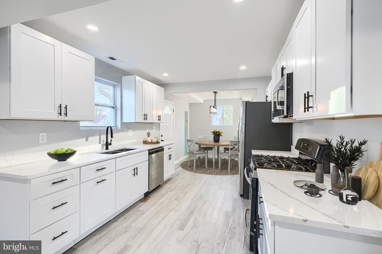 9 Avenal Rd - Photo 6 of 30