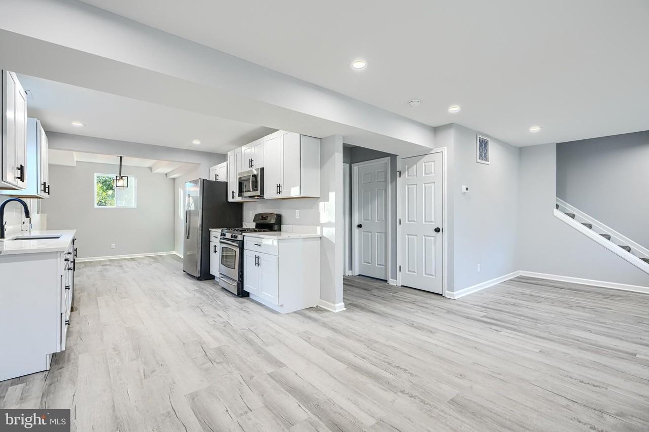 9 Avenal Rd - Photo 7 of 30