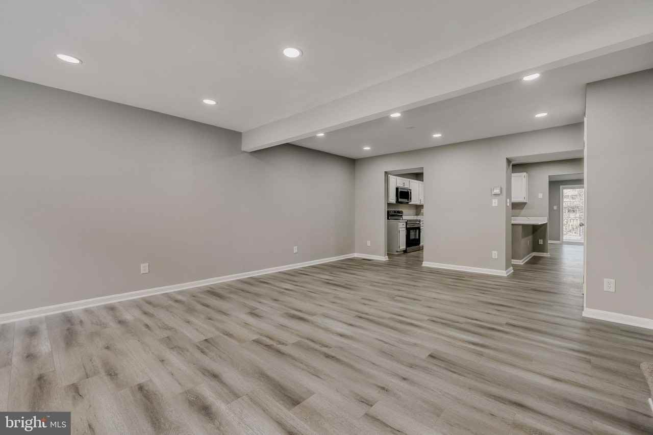 1214 Bennett Pl - Photo 7 of 27