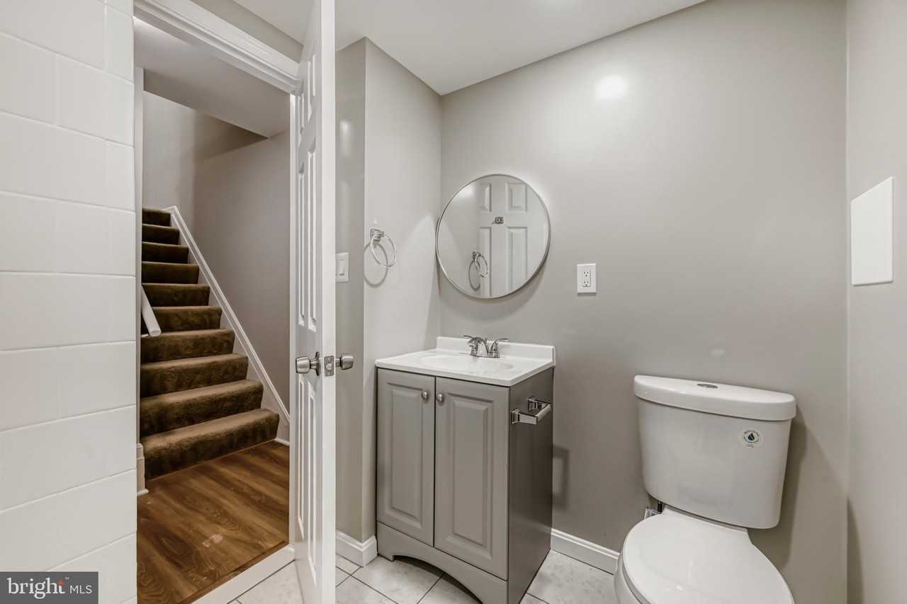 1214 Bennett Pl - Photo 3 of 27