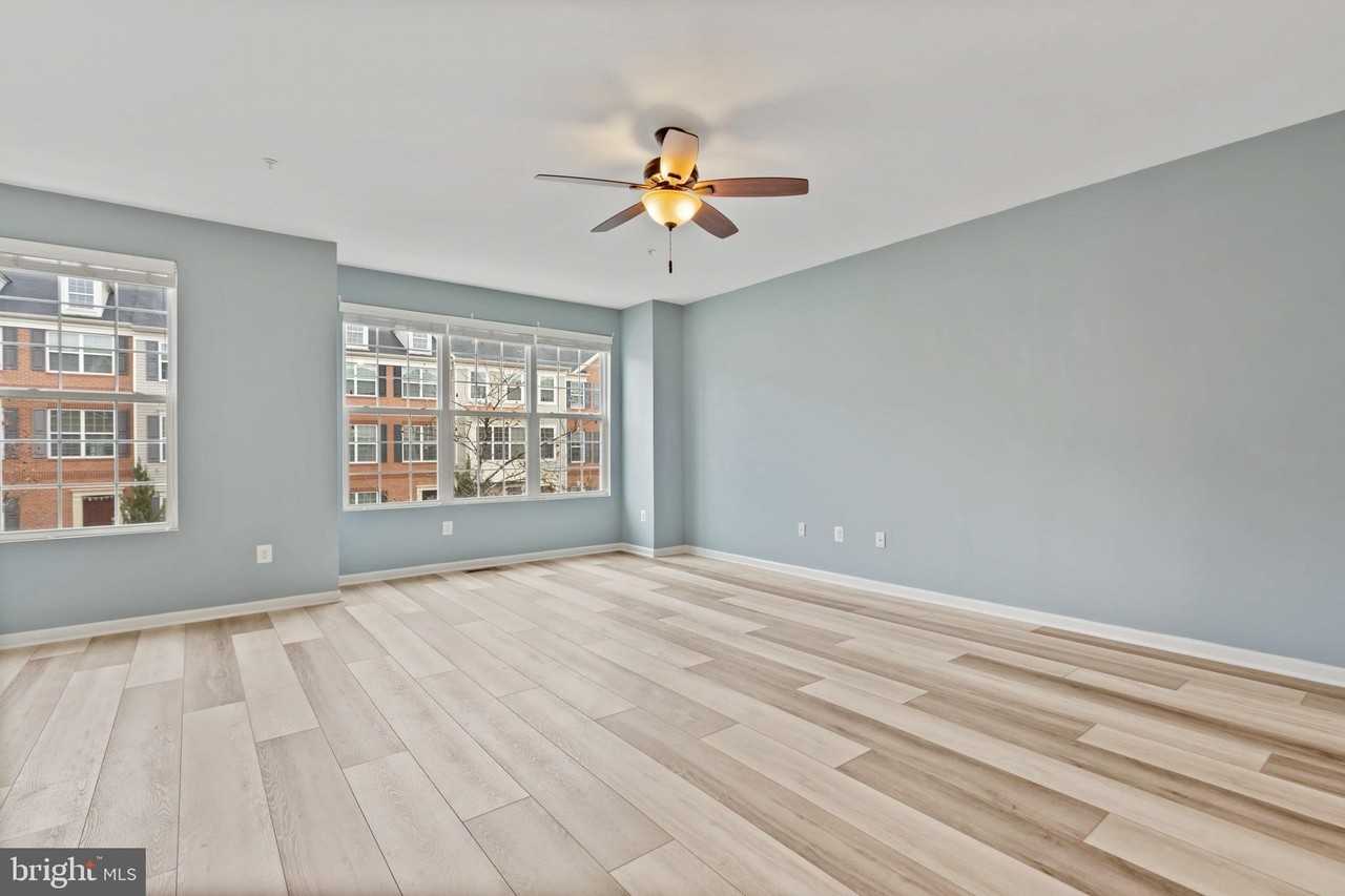 7816 Quidditch Ln - Photo 6 of 32