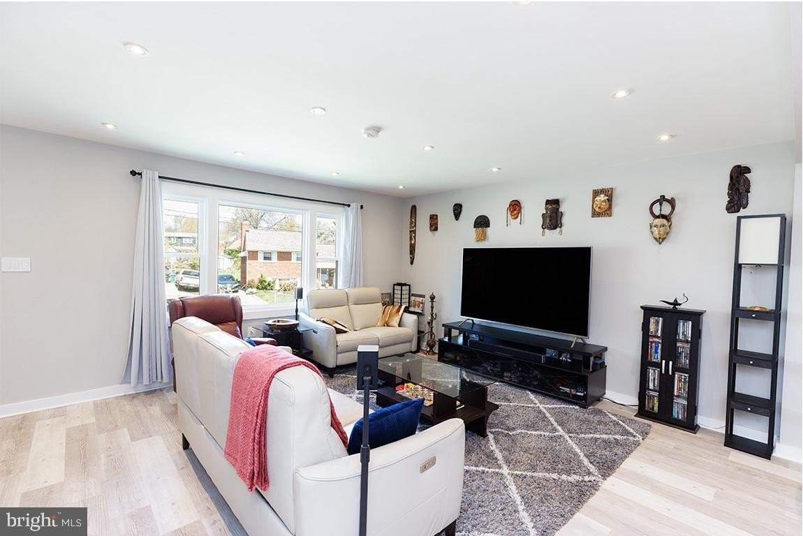 5911 15th Ave - Photo 5 of 49