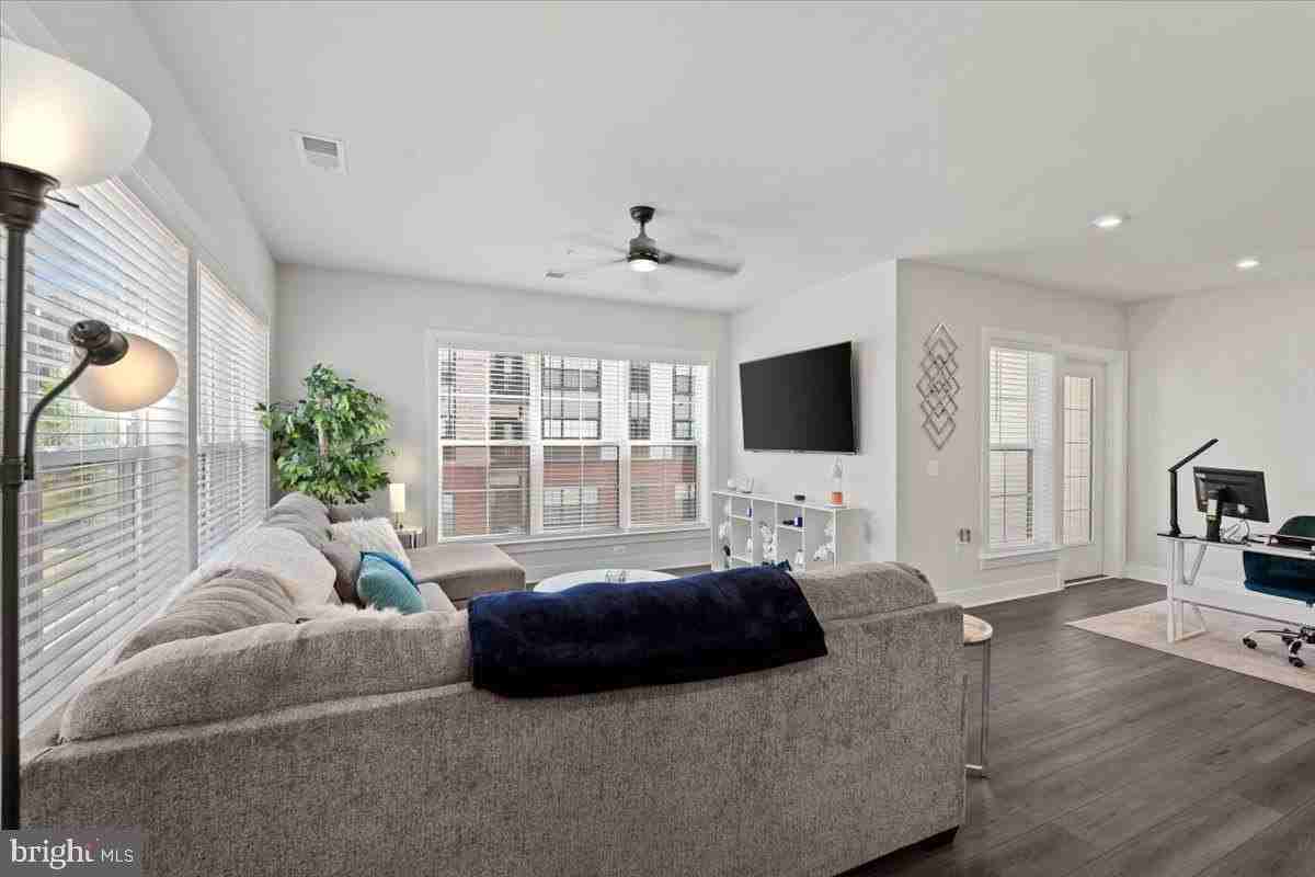 106 Saint Ives Pl #201 - Photo 7 of 21