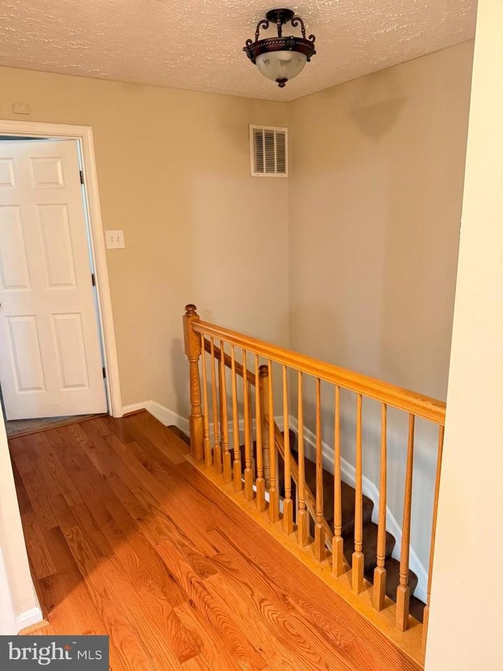 7212 Tamo Ct Unit 7 - Photo 7 of 15