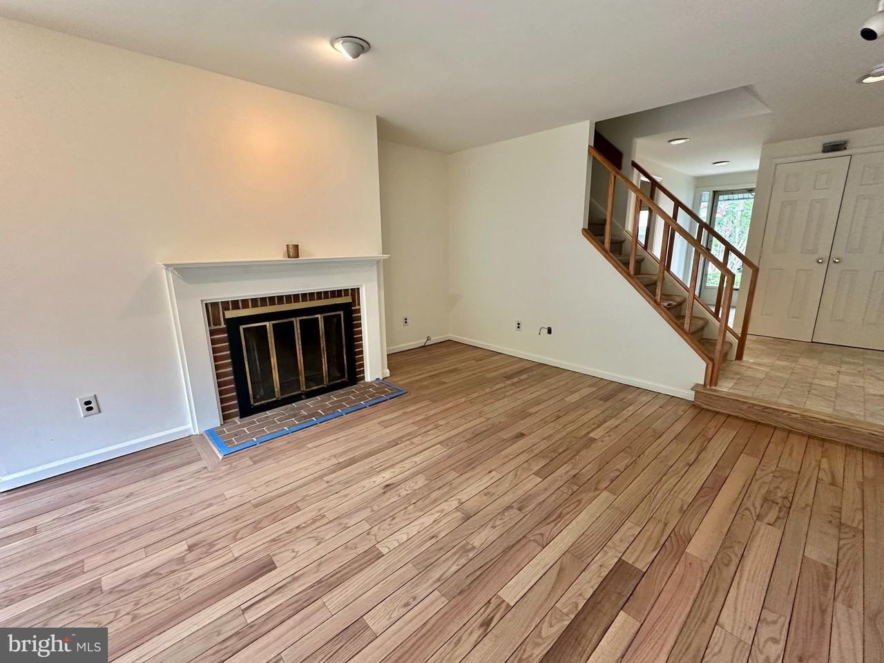 560 Foxwood Ln Unit 560 - Photo 2 of 19