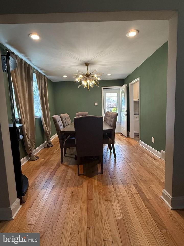 331 Candlewood Rd - Photo 3 of 28