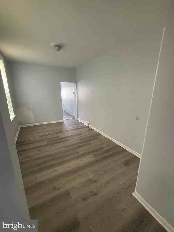 3172 Chatham St - Photo 5 of 14