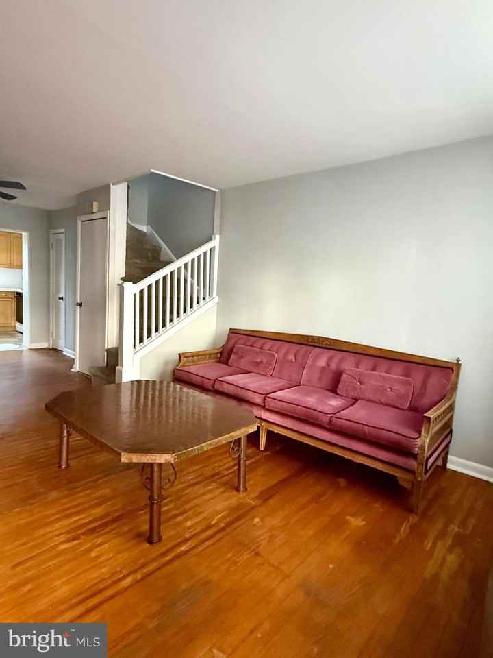 1215 S Marshall St - Photo 2 of 18