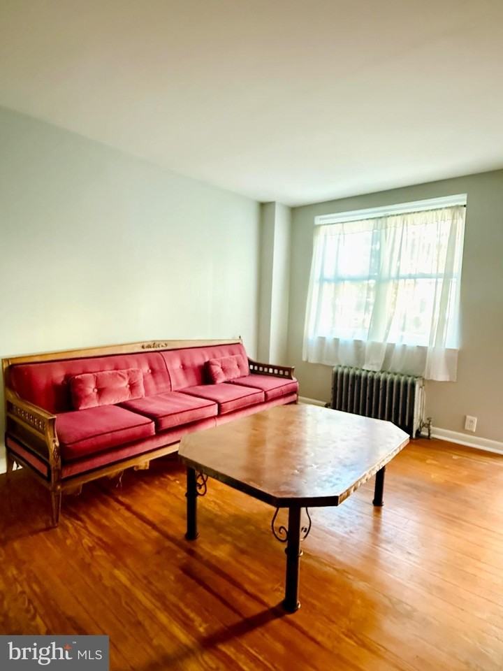 1215 S Marshall St - Photo 3 of 18