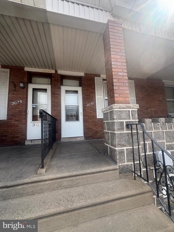 3077 Aramingo Ave - Photo 2 of 13