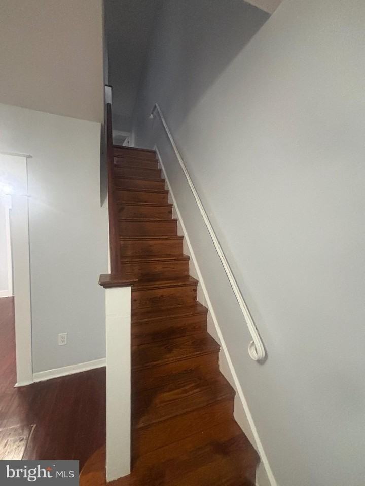 3077 Aramingo Ave - Photo 7 of 13