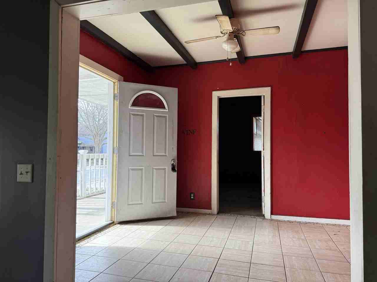 913 Maple St #1 - Photo 3 of 9