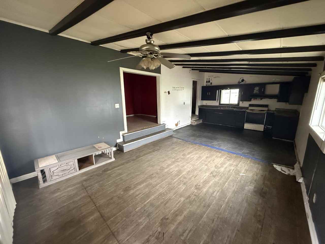 913 Maple St #1 - Photo 4 of 9