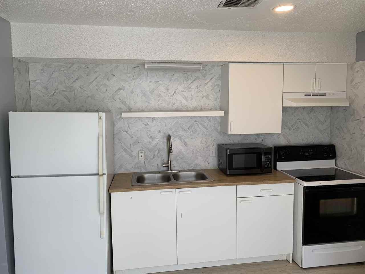 3311 Chesapeake Cir #1 - Photo 4 of 14