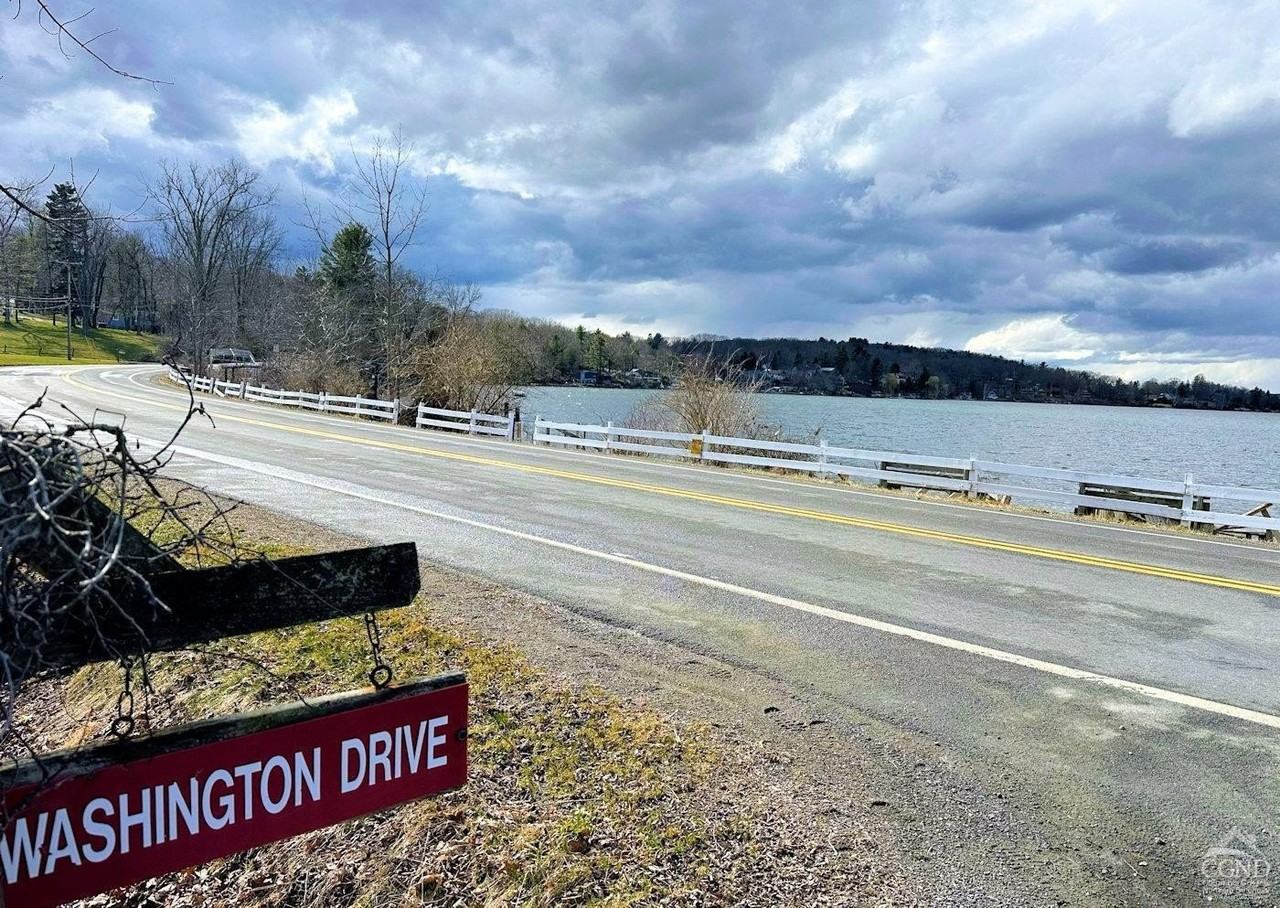 9 Washington Dr - Photo 2 of 13