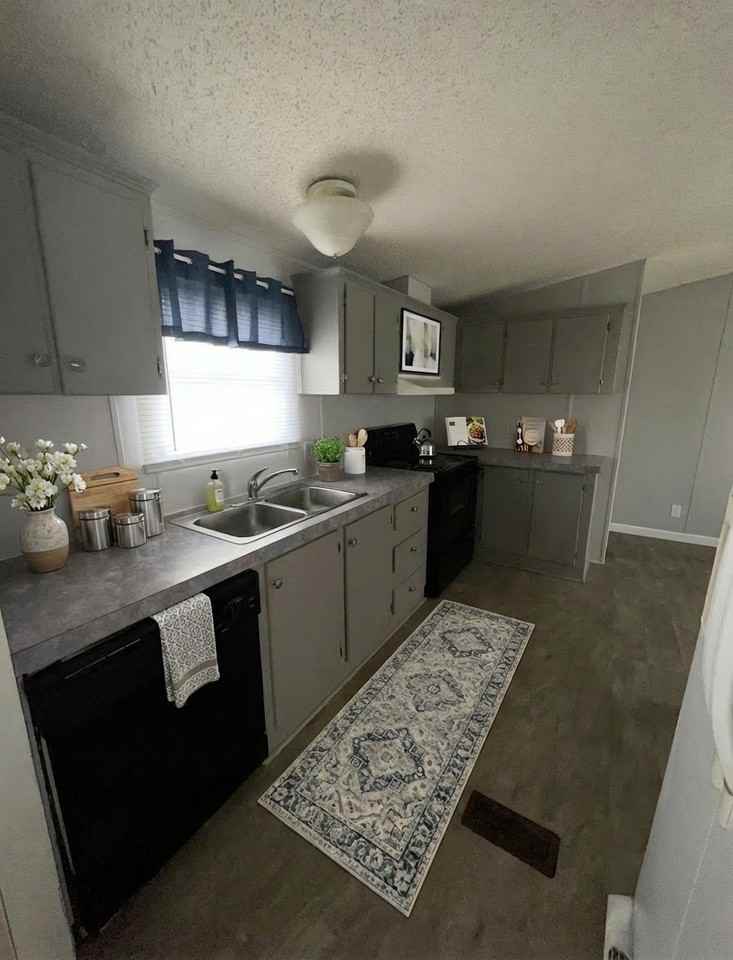 239 N Perkins Ferry Rd - Photo 2 of 10